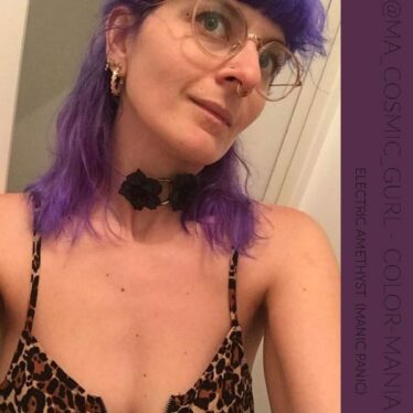 Merci @ma_cosmic_gurl :) Coloration Cheveux Violet Electric Amethyst - Manic Panic | Color-Mania