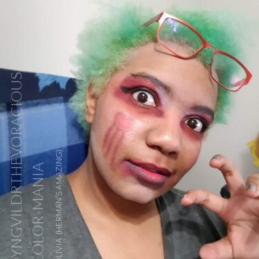 Merci @yngvildrthevoracious :) Coloration Cheveux Vert Olivia Green UV - Herman's Amazing | Color-Mania